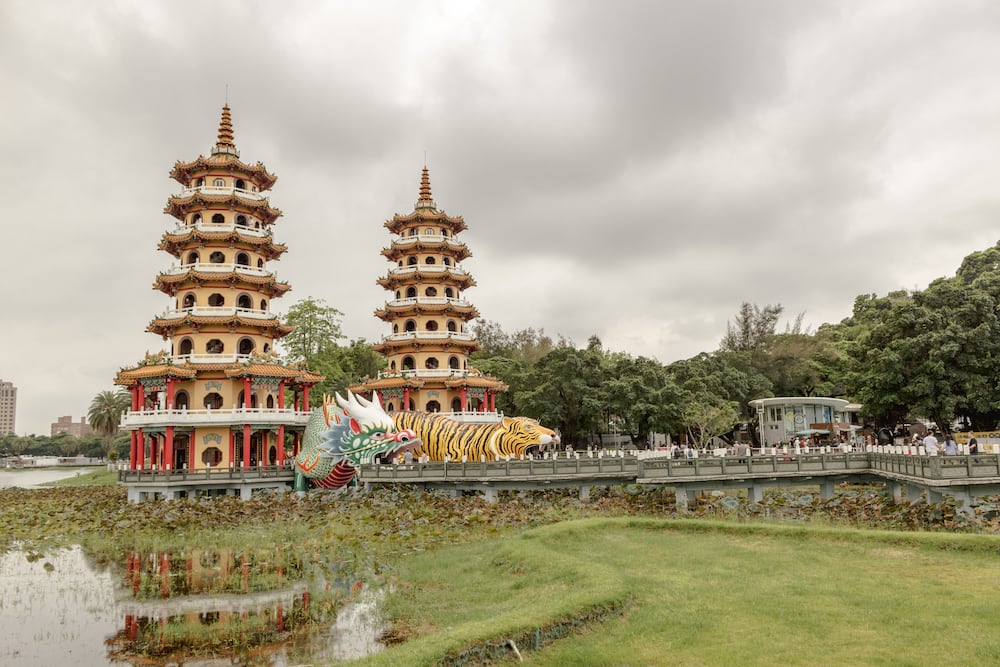 Drachen und Tiger Pagoden am Lotussee in Kaohsiung