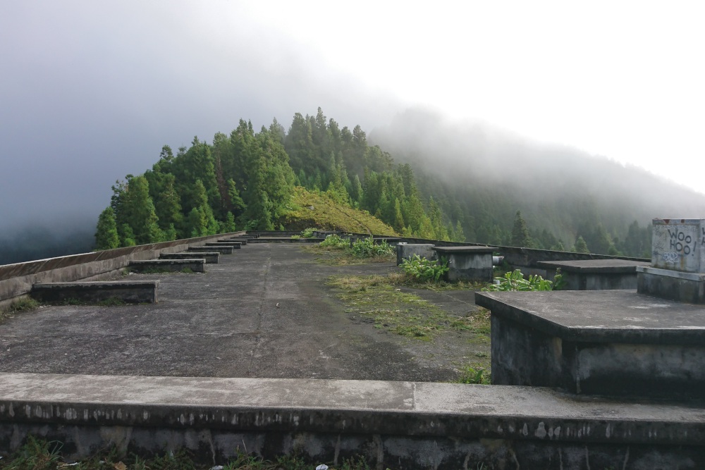 Dachterrasse der Ruine des Hotel Monte Palace auf Sao Miguel
