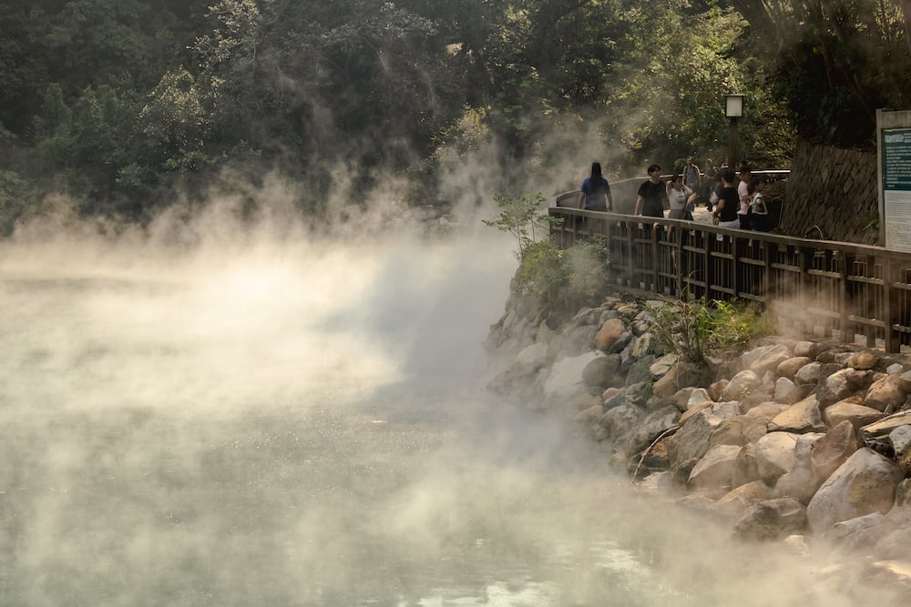 Dampfender See im Thermal Valley