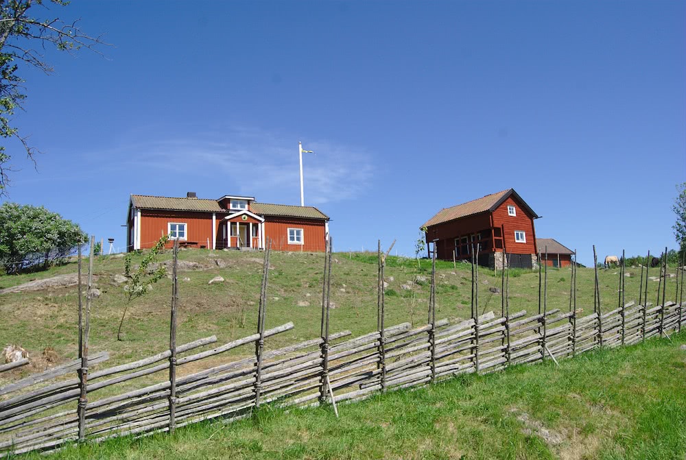 Mehr Sehen: Stockholm - Ulriksdal Schloss und Tyresta Nationalpark 9 Diese typischen roten Häuser empfangen einen am Eingang des Tyresta Nationalparks.