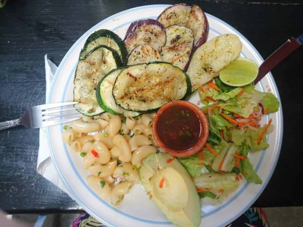 Weltreise: Die alte Hauptstadt Antigua 3 … auch vegetarische Optionen findet man in Antigua.