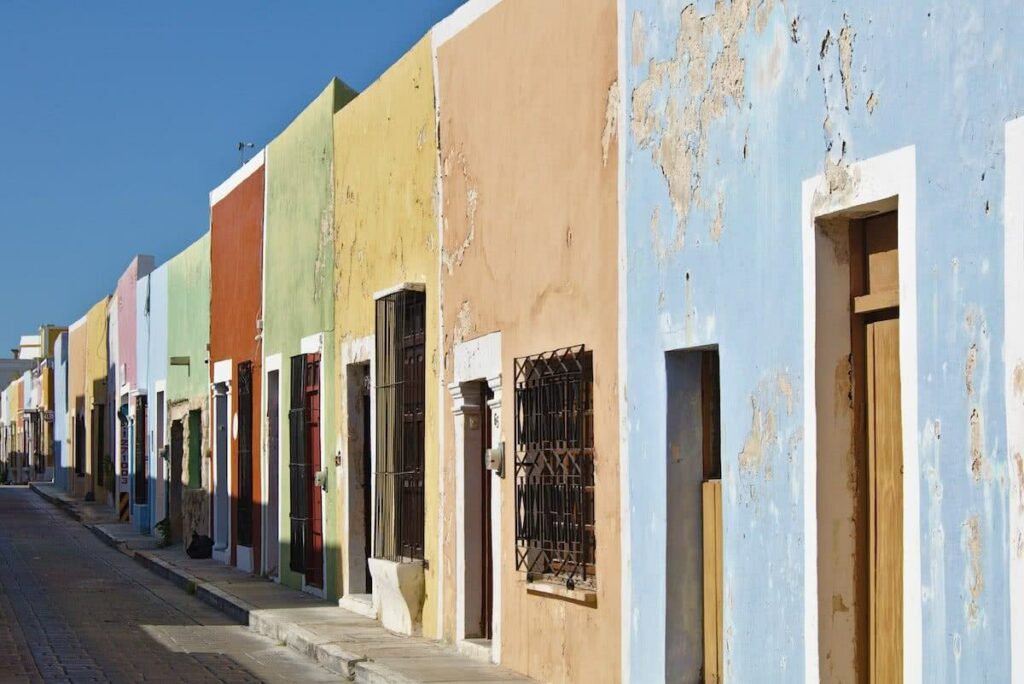 Weltreise: Mérida, Celestún und Campeche 13 Wie auch schon in den anderen Städten, konnten wir die bunten Häuserfacaden bewundern.