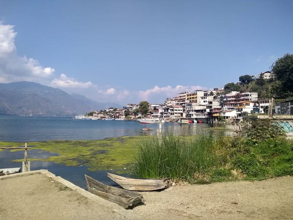 Weltreise: Vulkane, Wasser und Entspannung am Atitlán See 1 San Pedro La Laguna ist ein nettes kleines Städtchen am Atitlán See.