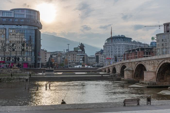 Skopje ist eine besonders überraschende Stadt im Balkan