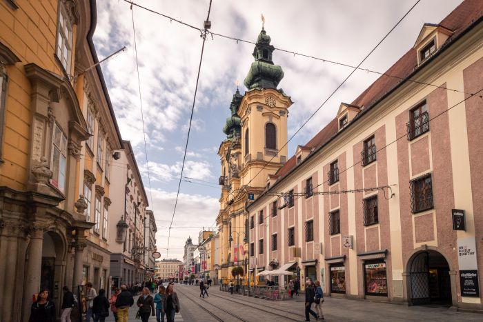 Die Architektur in der Linzer Altstadt erinnert doch sehr an Graz