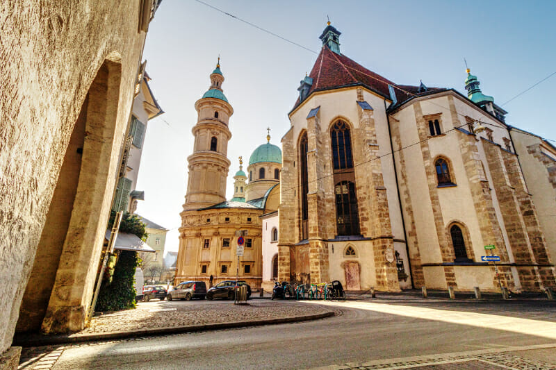 Die schönsten Kirchen in Graz ⭐ Sehenswürdigkeiten & Fotospots