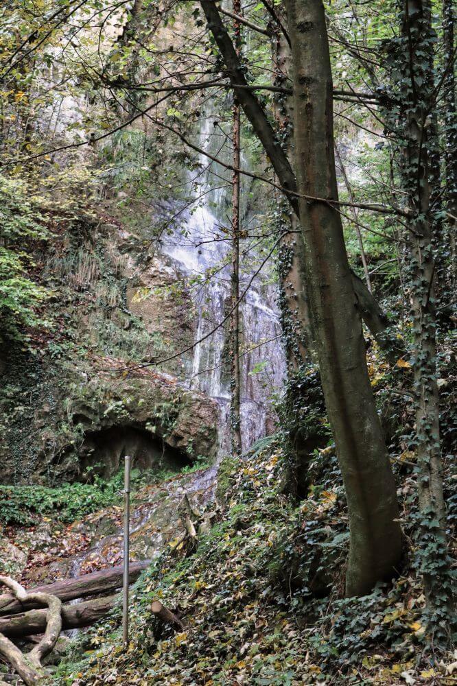 Diesen beeindruckenden Wasserfall sieht man bei einem Spaziergang in Peggau
