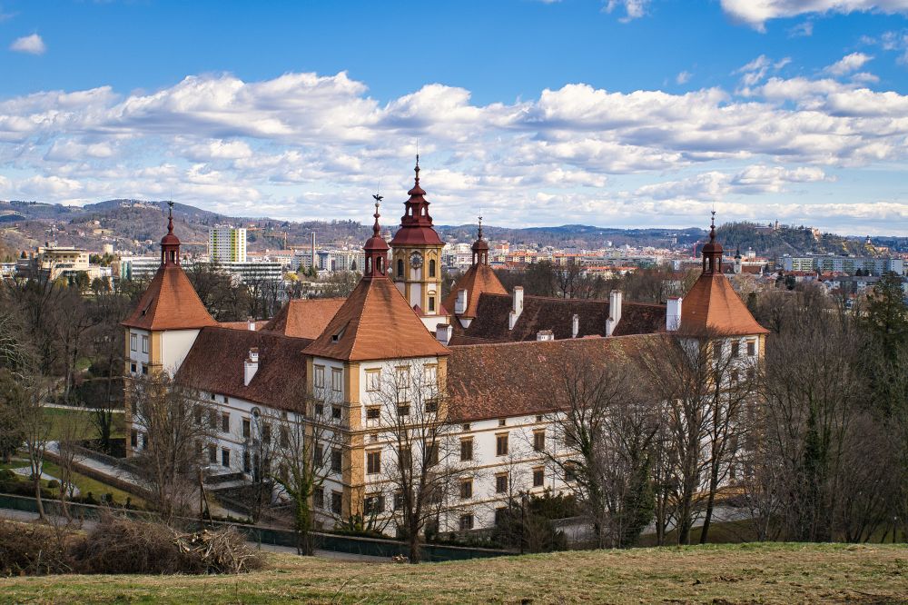 Schloss Eggenberg von der Rückseite aus gesehen