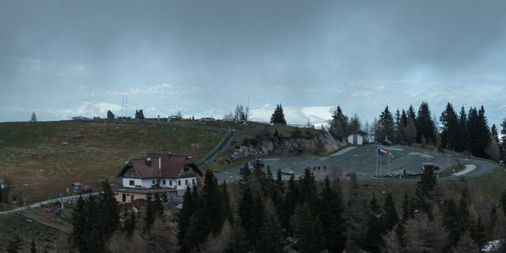 Großer Parkplatz ganz oben auf der Villacher Alpenstraße