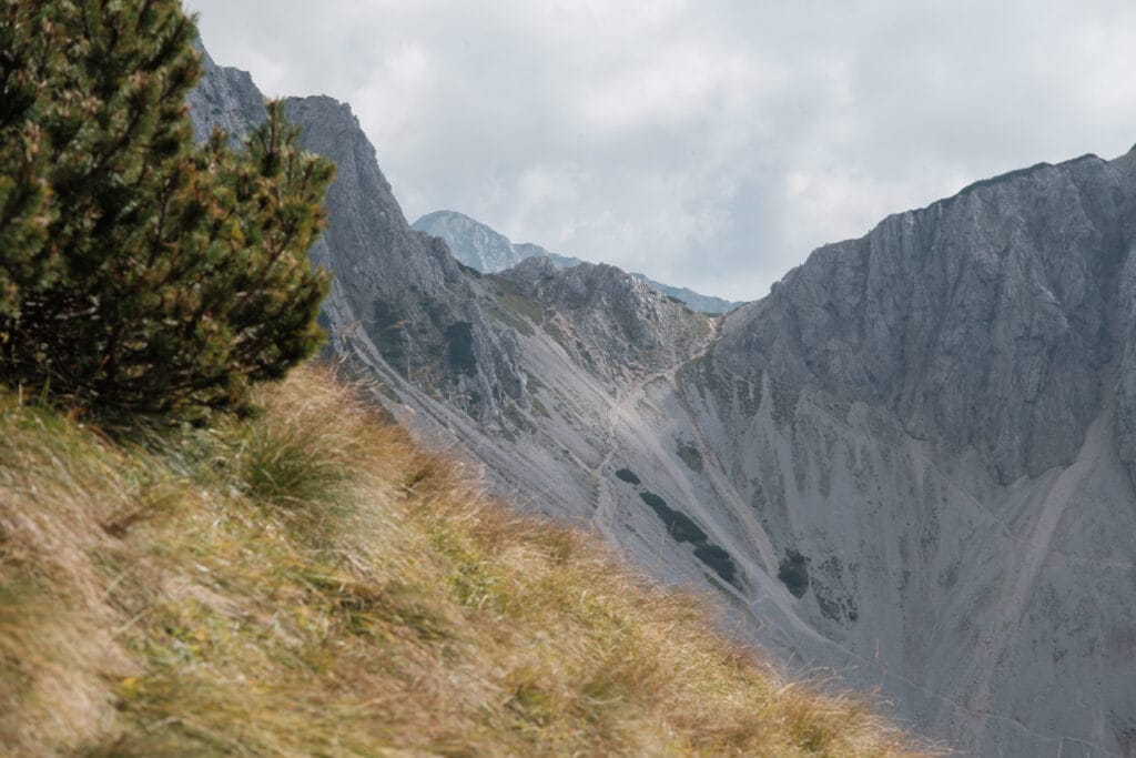 Blick während des Aufstiegs auf Bielschitza Sattel