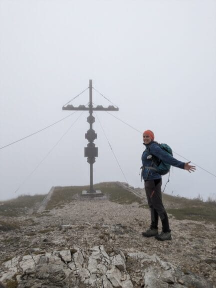 Gipfelkreuz und keine Aussicht