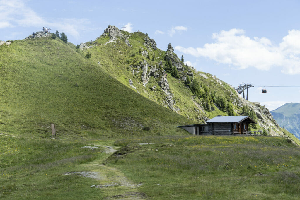 Die Hirschkarspitze liegt unweit der Bergbahn