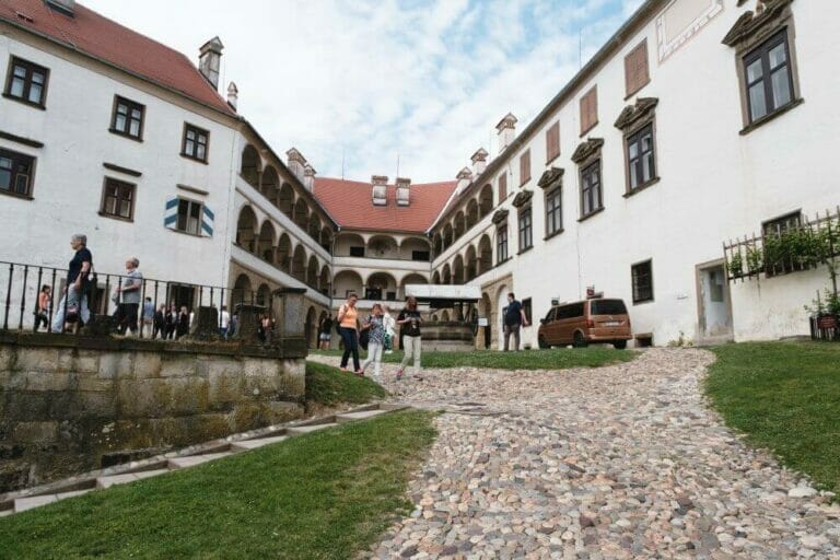 Schöner Innenhof in der Burg Ptujs