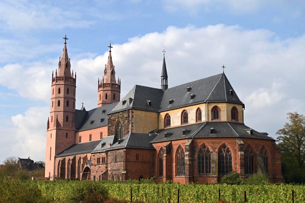 Die hübsche  Liebfrauenkirche steht in Worms 