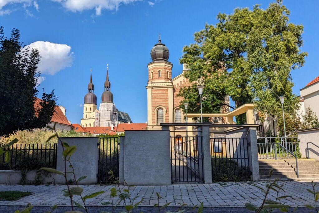 Kirche und Synagoge in Trnava