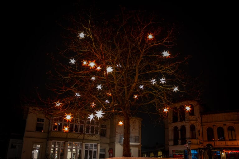 Weihnachtsbeleuchtung im Januar